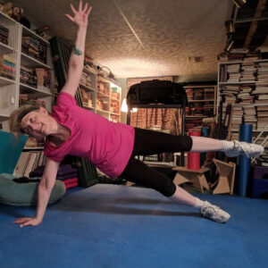 Side plank star in my home workout area